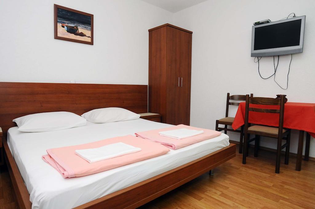 D&R Boreta Apartments บุดวา ภายนอก รูปภาพ