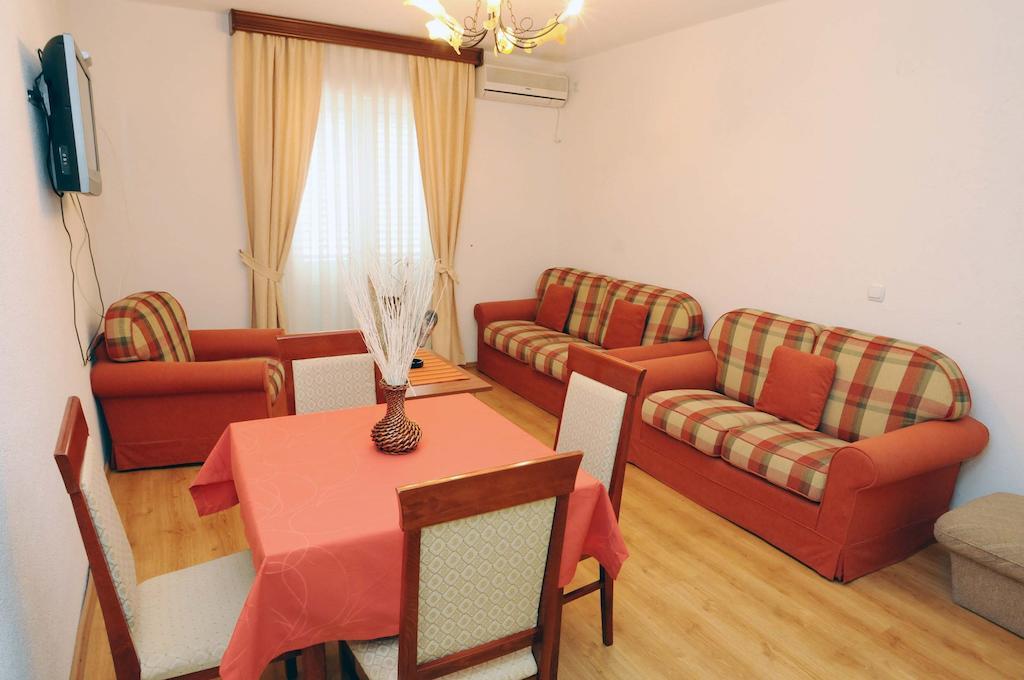 D&R Boreta Apartments บุดวา ภายนอก รูปภาพ