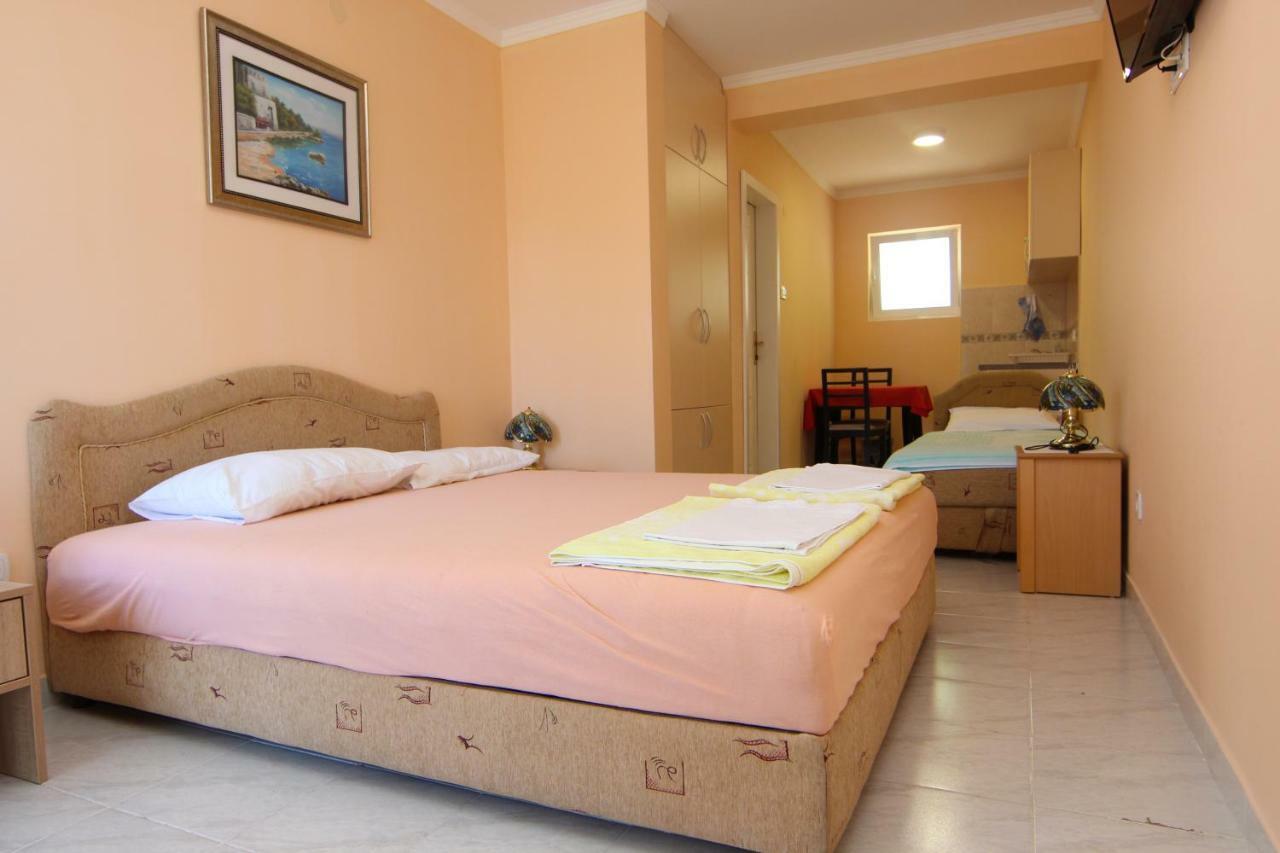 D&R Boreta Apartments บุดวา ภายนอก รูปภาพ